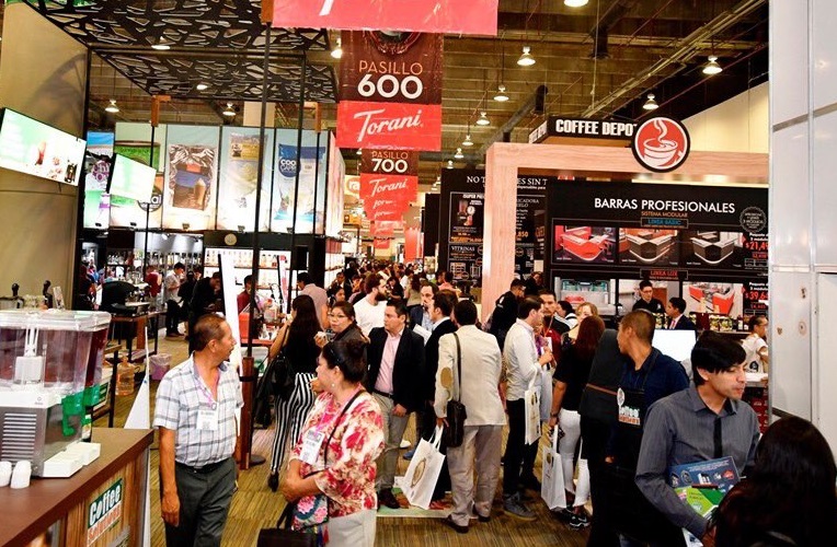 2026年墨西哥咖啡展览会EXPO CAFE参展商与海外采购商展台洽谈现场
