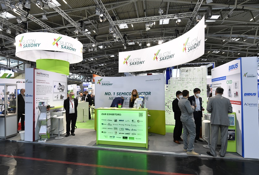 2026年德国慕尼黑半导体展览会SEMICON EUROPA参展商与海外采购商展台洽谈现场