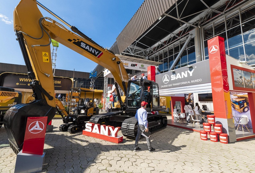 2027年哥伦比亚建材、门窗、厨房卫浴展览会EXPO CONSTRUCCION Colombia参展商与海外采购商展台洽谈现场