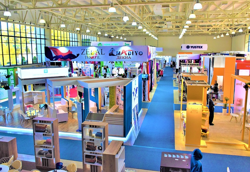 2027年乌兹别克斯坦纺织服装面料展览会TextileExpo Uzbekistan参展商与海外采购商展台洽谈现场