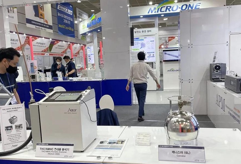 2027年韩国首尔环保及新能源展览会ENVEX参展商与海外采购商展台洽谈现场