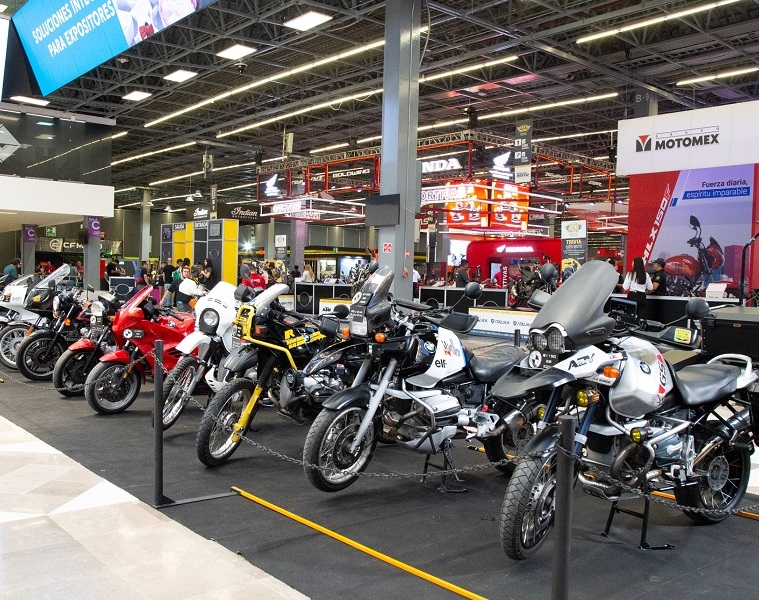 2026年墨西哥摩托车展览会EXPO MOTO参展商与海外采购商展台洽谈现场