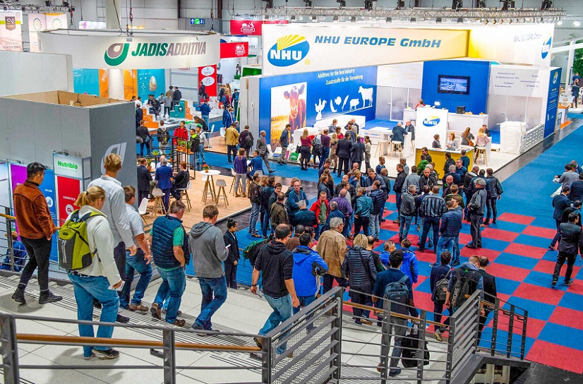 2026年德国汉诺威畜牧业展览会EUROTIER HANNOVER展馆现场，专业观众参观实况