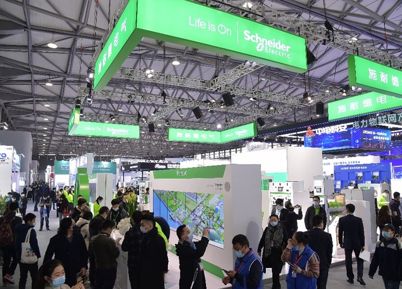 2026年上海国际电力设备及技术展览会EP Shanghai展馆现场，专业观众参观实况