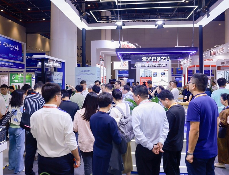 2027年中国光谷国际光电子博览会-武汉光博会OVC EXPO展会现场产品演示与行业交流活动