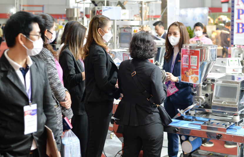 2027年泰国曼谷食品包装展览会FOOD PACK ASIA参展商与海外采购商展台洽谈现场
