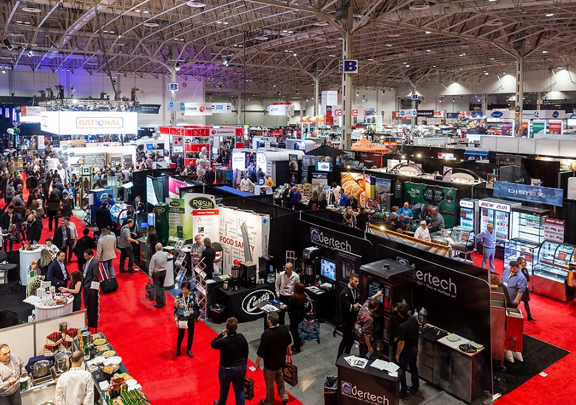 2027年加拿大多伦多酒店用品、餐饮展览会Restaurants Canada Show参展商与海外采购商展台洽谈现场