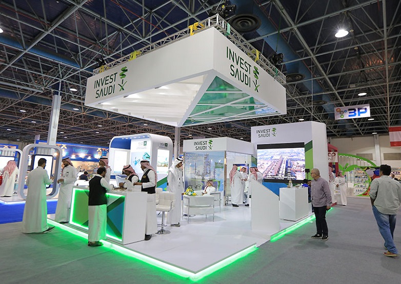 2027年沙特利雅得印刷包装展览会Saudi Print & Pack参展商与海外采购商展台洽谈现场
