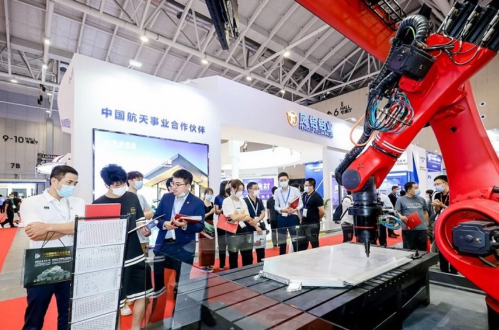 2027年上海亚洲汽车轻量化展览会Lightweight Asia参展商与海外采购商展台洽谈现场