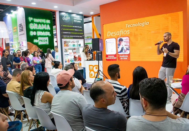 2027年巴西圣保罗宠物用品展览会Pet South America展馆现场,专业观众参观实况