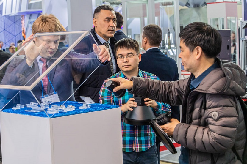 2027年俄罗斯莫斯科光电展览会Photonics行业机械设备展品展台实拍