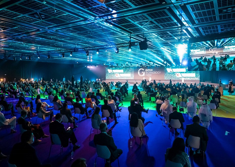 2026年中东迪拜消费电子及通讯展GITEXGITEX DUBAI展馆现场,专业观众参观实况