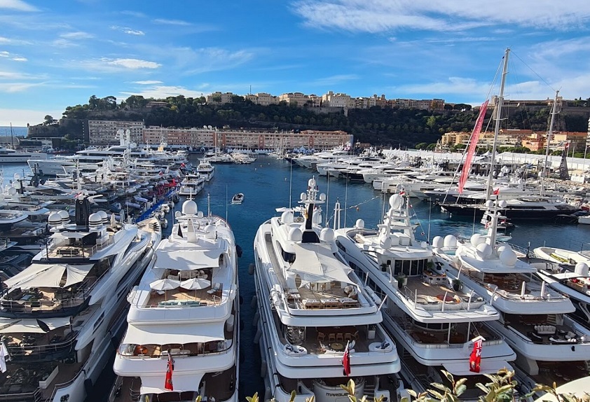 2026年摩纳哥游艇展览会Monaco Yacht Show参展商与海外采购商展台洽谈现场