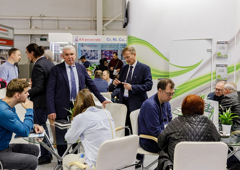 2027年俄罗斯莫斯科畜牧展览会VIV Russia展馆现场,专业观众参观实况