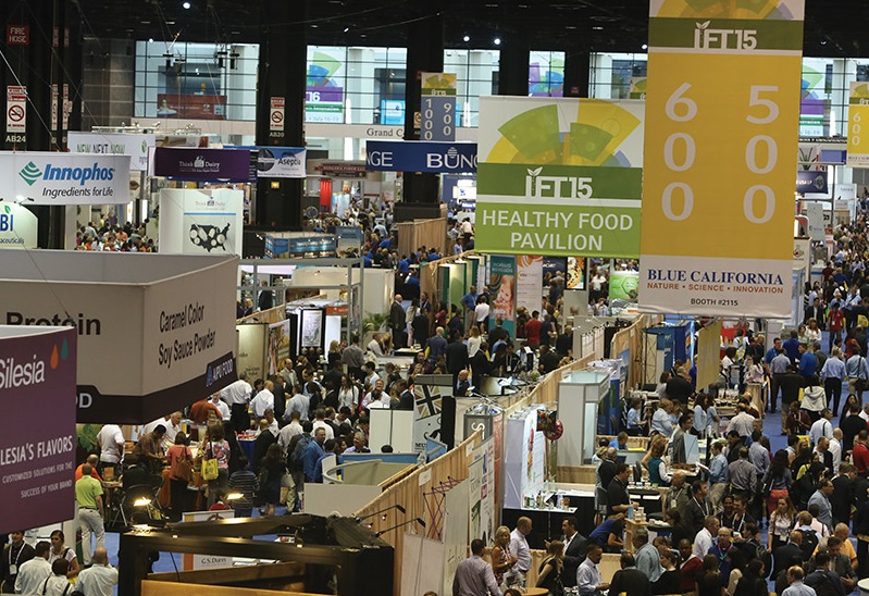 2027年美国芝加哥食品配料展览会IFT Food Expo参展商与海外采购商展台洽谈现场