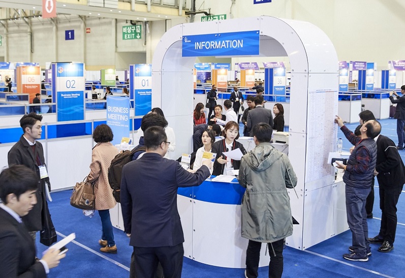 2026年韩国釜山水产及渔业展览会BISFE展馆现场，专业观众参观实况