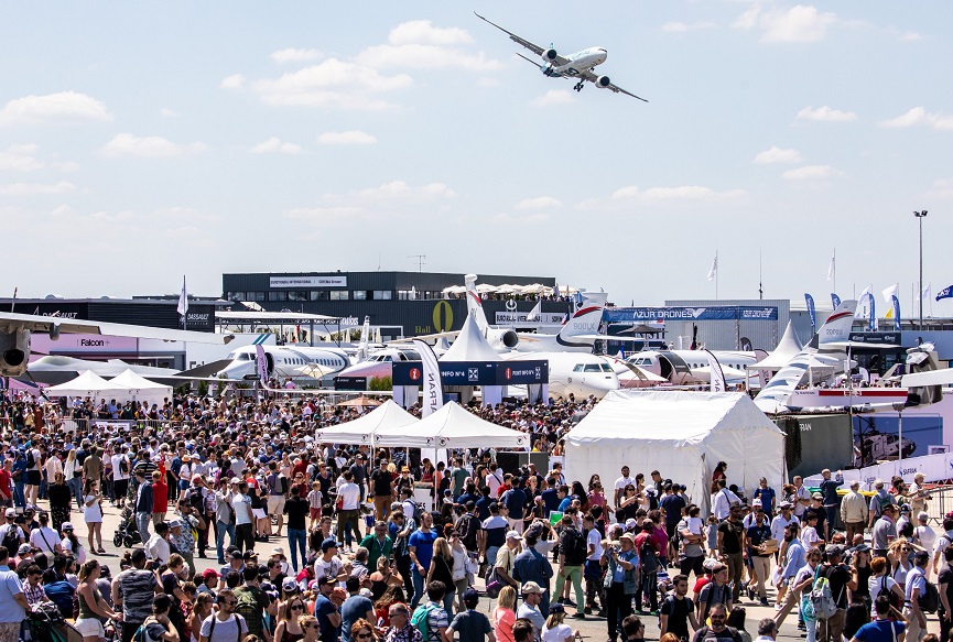 2027年法国巴黎航空航天展览会PARIS AIR SHOW行业机械设备展品展台实拍