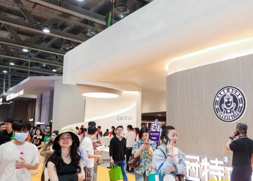 2027年广州定制家居展-广州整家定制展CCHF展会现场产品演示与行业交流活动