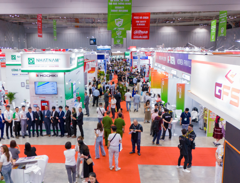 2027年越南安防及消防展览会Secutech Vietnam展馆现场,专业观众参观实况