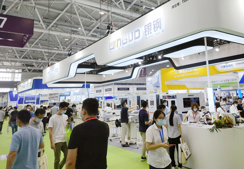 2027年深圳国际工业自动化及机器人展览会ARE展馆现场,专业观众参观实况