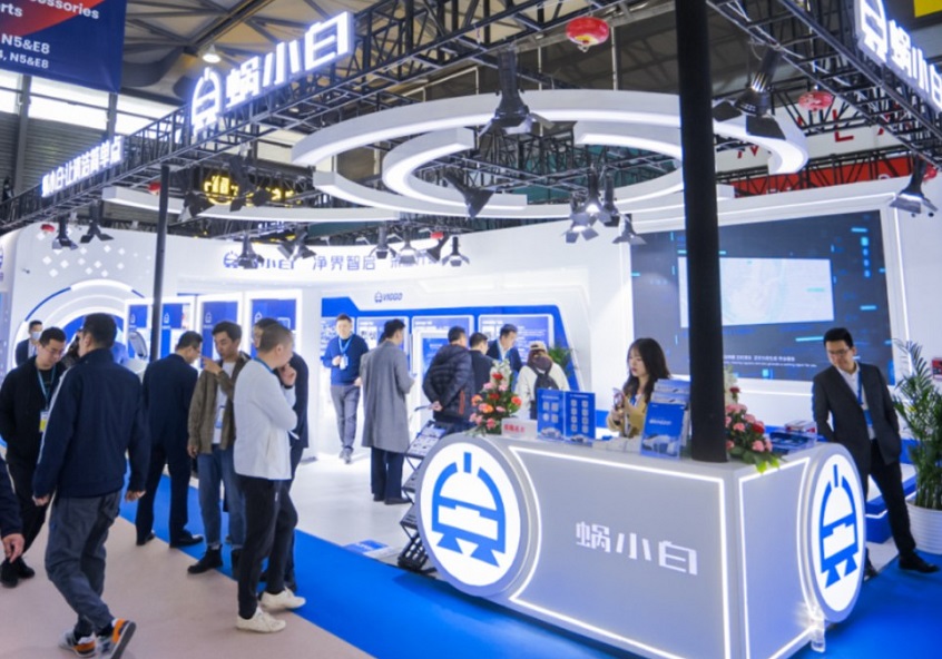 2027年上海国际清洁技术与设备博览会CCE展馆现场,专业观众参观实况