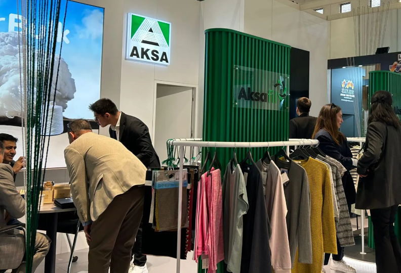 2027年土耳其伊斯坦布尔纱线展览会Istanbul Yarn Fair展馆现场,专业观众参观实况