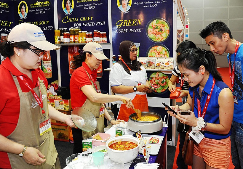 2027年马来西亚吉隆坡食品展览会MIFB展馆现场,专业观众参观实况