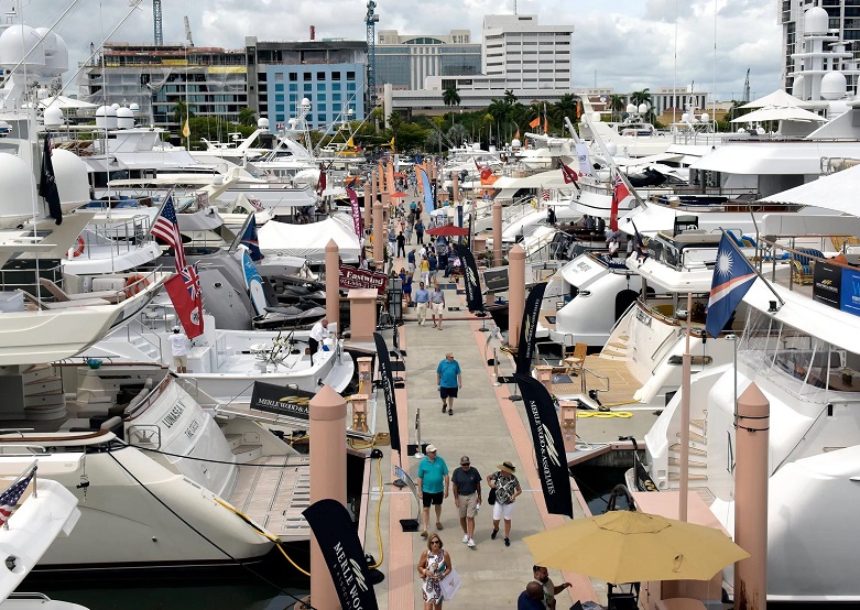 2027年美国佛罗里达游艇展览会PBIBSPalm Beach International Boat Show行业机械设备展品展台实拍