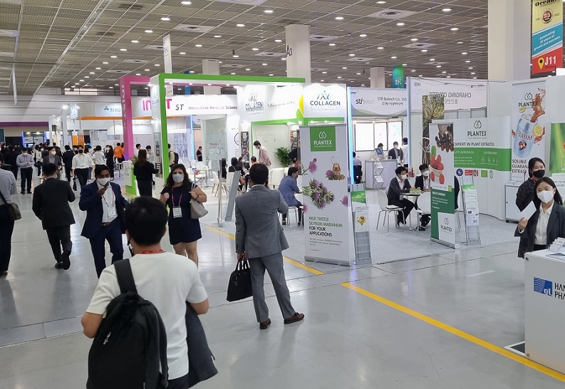 2027年韩国首尔保健食品及原料展览会Hi Korea展馆现场,专业观众参观实况