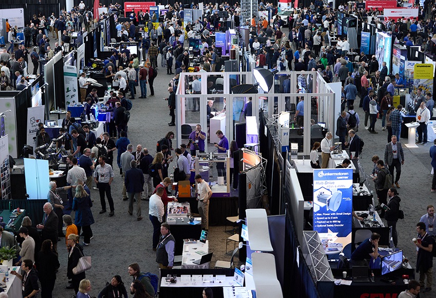 2027年美国波士顿机器人及自动化展览会Robotics Summit & Expo参展商与海外采购商展台洽谈现场