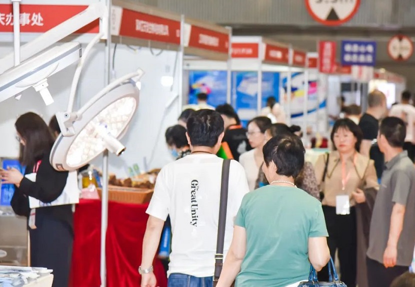 2027年重庆医疗器械展览会CWMEE行业机械设备展品展台实拍