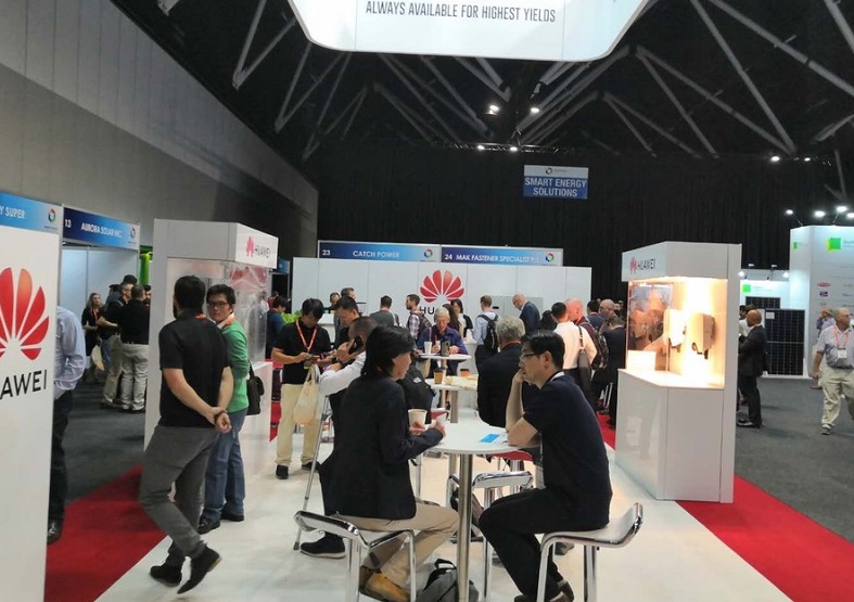 2027年澳洲澳大利亚悉尼智慧能源、太阳能光伏展SECESmart Energy Conference & Exhibition展馆现场，专业观众参观实况