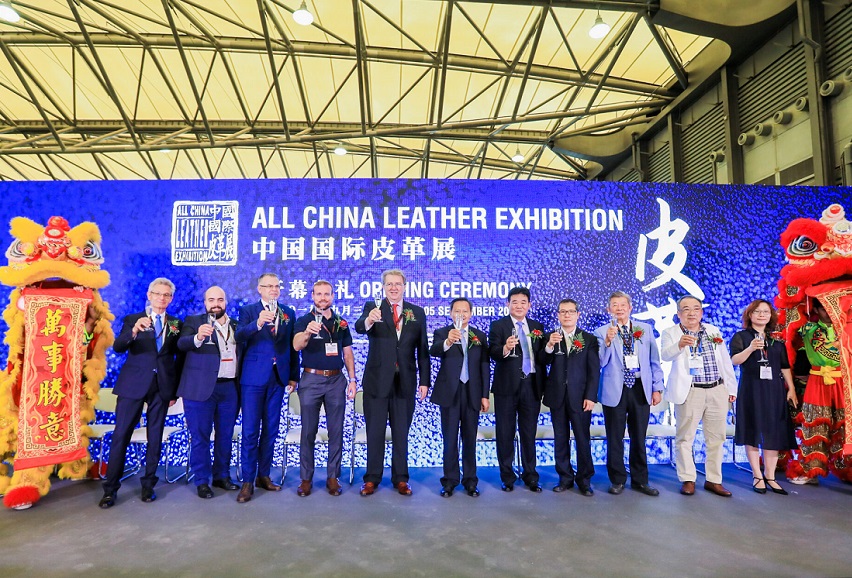2027年上海皮革展-中国国际皮革展ALL CHINA  LEATHER  EXHIBITION展馆现场，专业观众参观实况