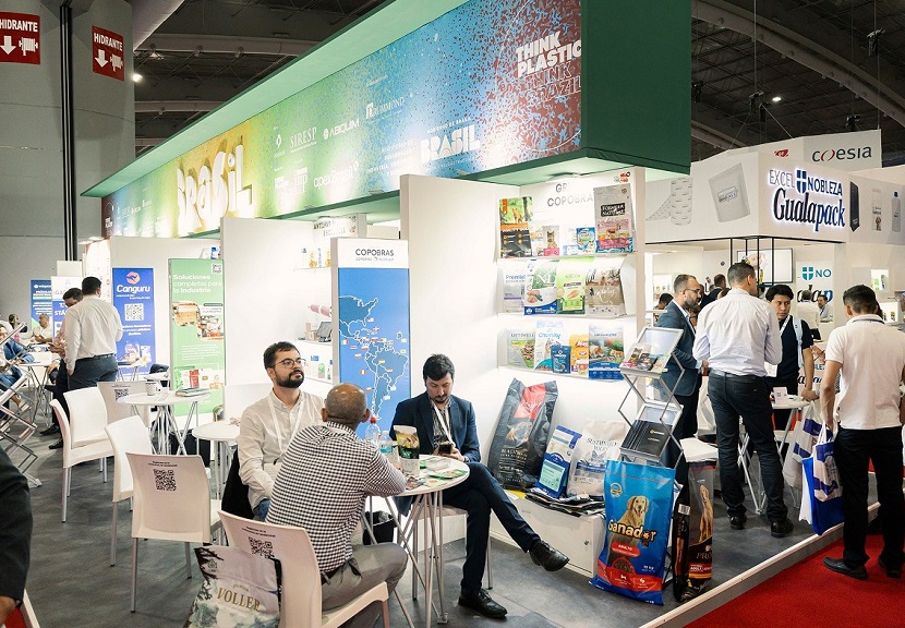 2028年墨西哥包装展览会EXPO PACK MEXICO展馆现场,专业观众参观实况