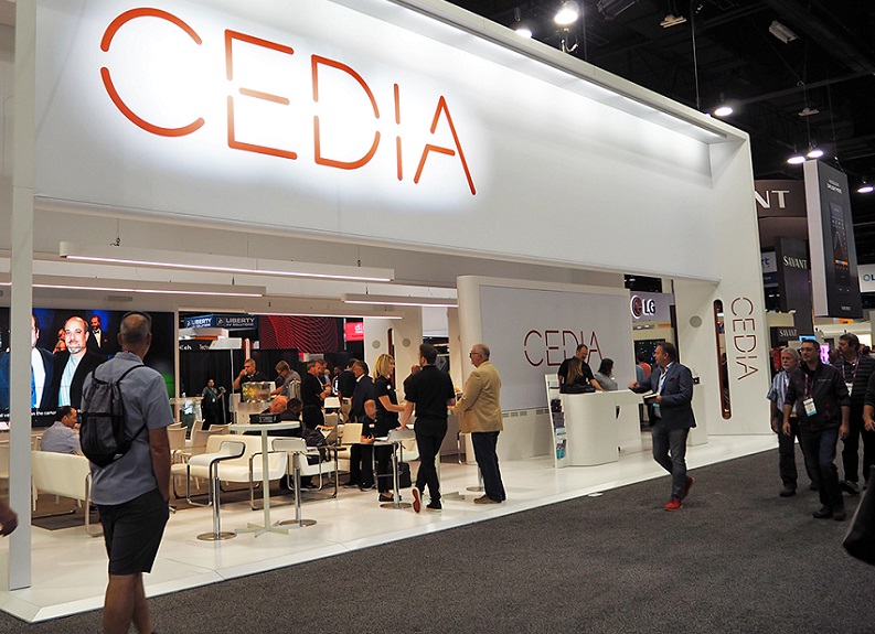 2027年美国智能家居与视听电子展览会CEDIA Expo参展商与海外采购商展台洽谈现场