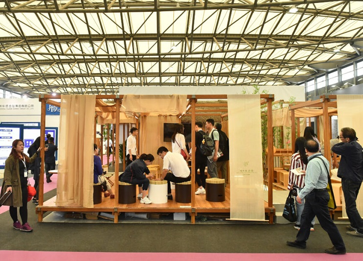 2027年上海景观园林设计与维护主题展LDM展馆现场,专业观众参观实况