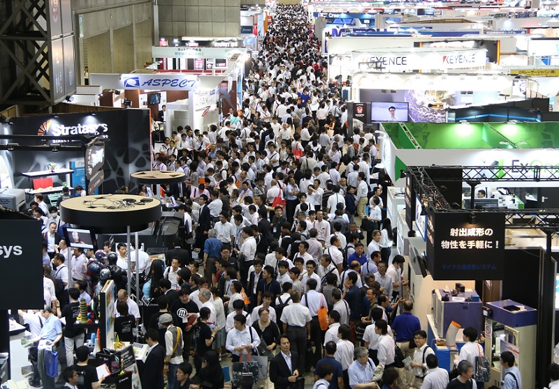 2027年日本东京工厂五金及机电设备展览会FacTex参展商与海外采购商展台洽谈现场