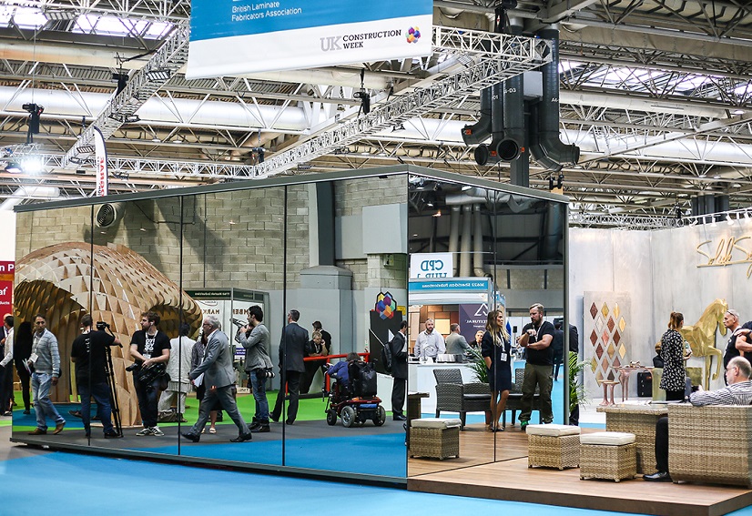 2026年英国伯明翰五金及建筑建材展览会UK Construction Week展馆现场,专业观众参观实况