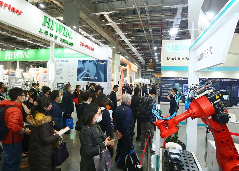 2028年台湾台北机床展览会TMTS参展商与海外采购商展台洽谈现场