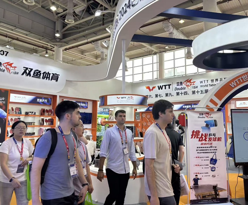 2027年中国成都国际体育用品博览会-中国体博会China Sport Show参展商与海外采购商展台洽谈现场