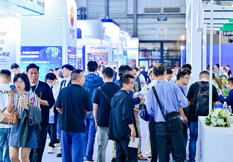 2027年中国（上海）国际金属加工液及表面清洗技术展览会MWF&SC参展商与海外采购商展台洽谈现场