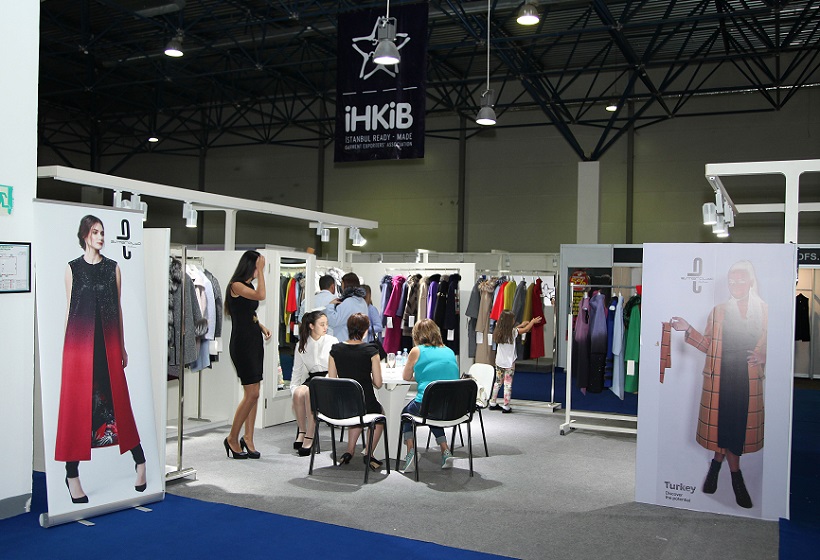 2027年哈萨克斯坦纺织服装展CAFCentral Asia Fashion展馆现场,专业观众参观实况