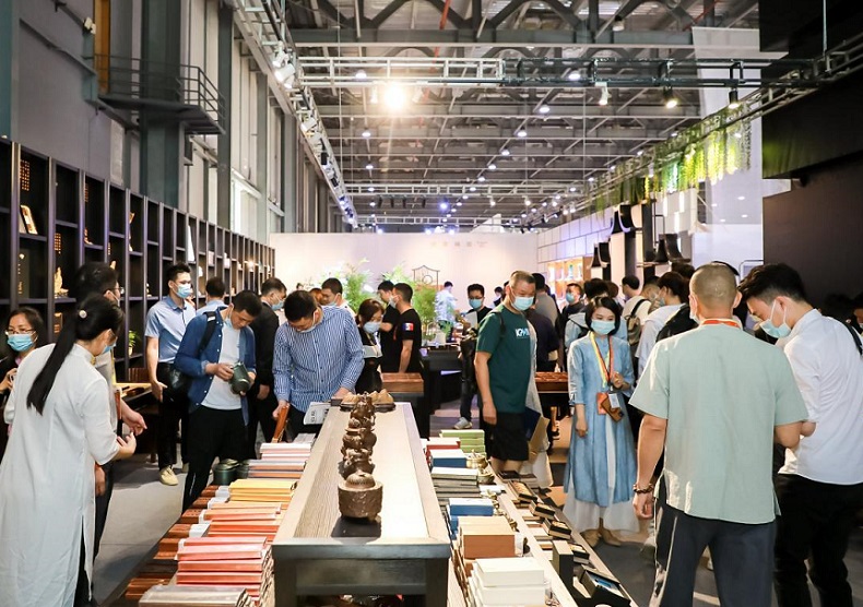 2027年东莞设计周DDWDongguan Design Week展会现场产品演示与行业交流活动