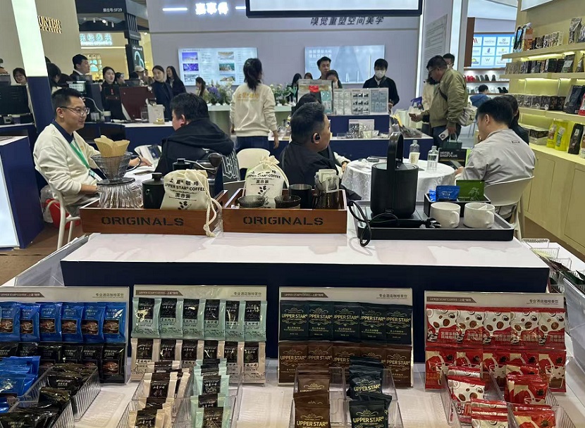 2027年上海国际酒店及商业空间博览会Hotel & Shop Plus展馆现场,专业观众参观实况