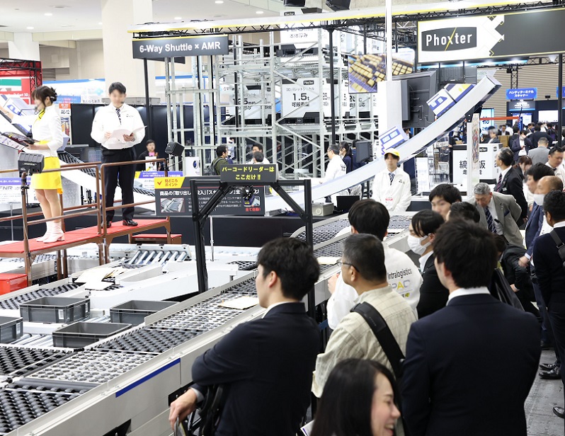 2026年日本东京物流展览会LOGIS-TECH TOKYO参展商与海外采购商展台洽谈现场