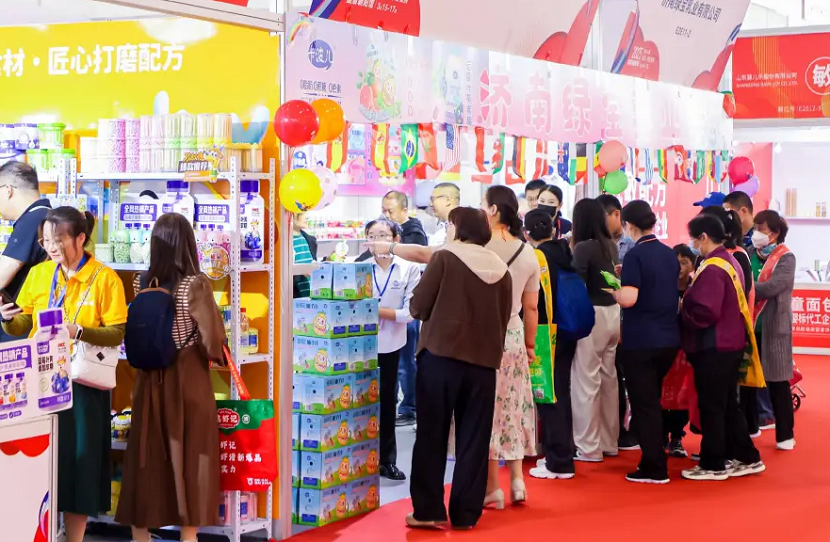 2026年郑州京正孕婴童产品展览会MICF展馆现场,专业观众参观实况