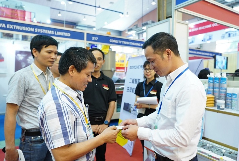 2027年越南河内塑料橡胶展览会Hanoi Plas展馆现场,专业观众参观实况