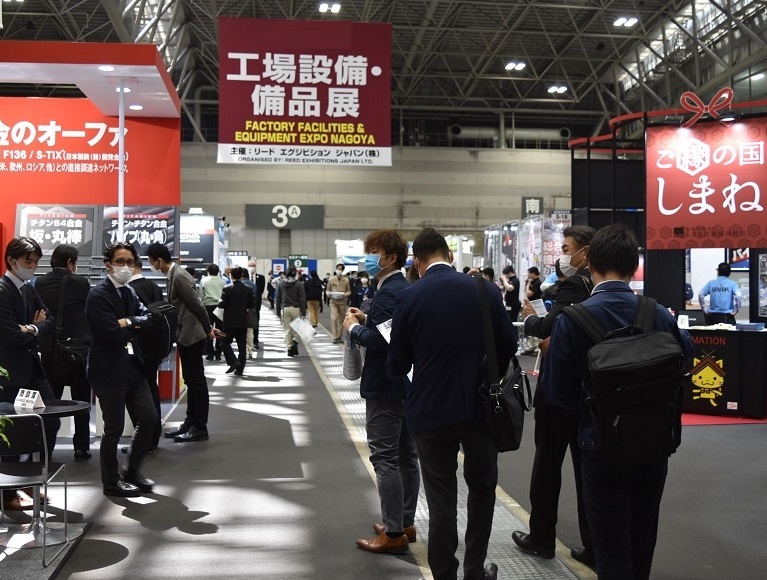 2027年日本东京工厂五金及机电设备展览会FacTex参展商与海外采购商展台洽谈现场