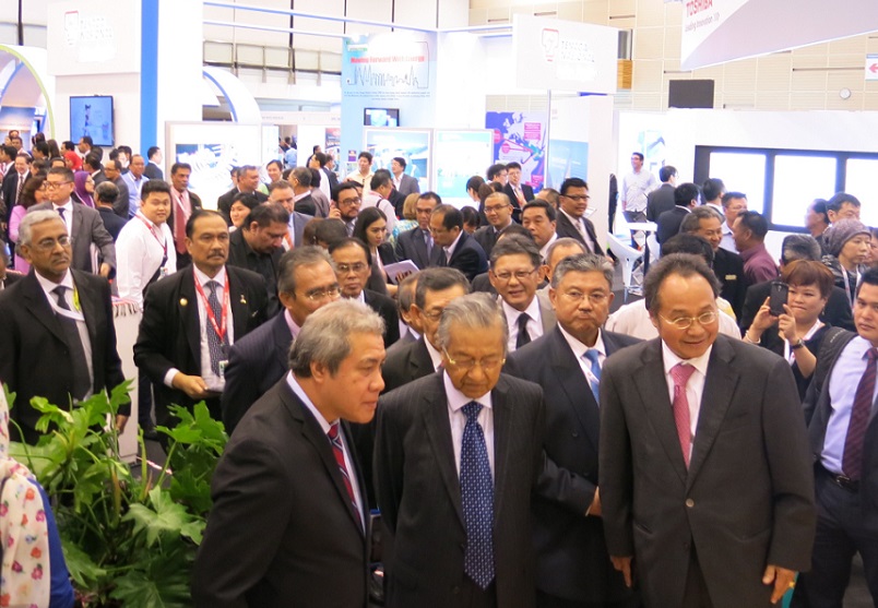 2027年马来西亚电力能源及水处理环保展International Energy Week行业机械设备展品展台实拍