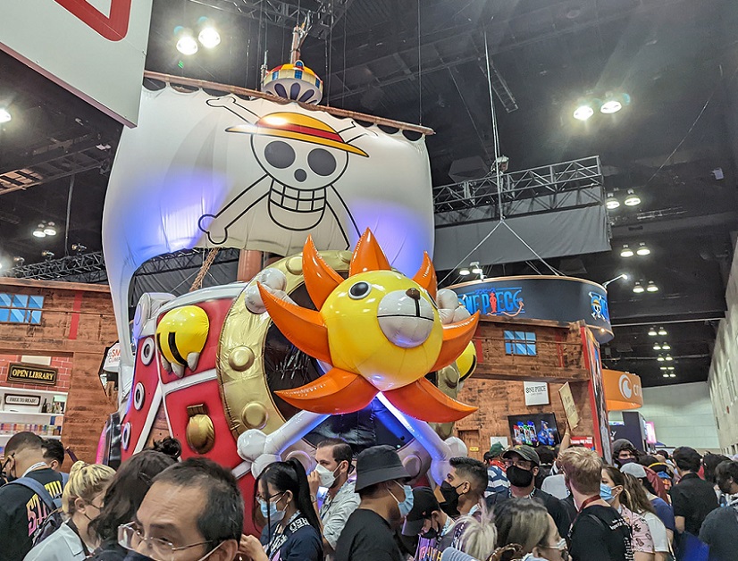 2027年美国洛杉矶动漫展览会ANIME EXPO展馆现场,专业观众参观实况